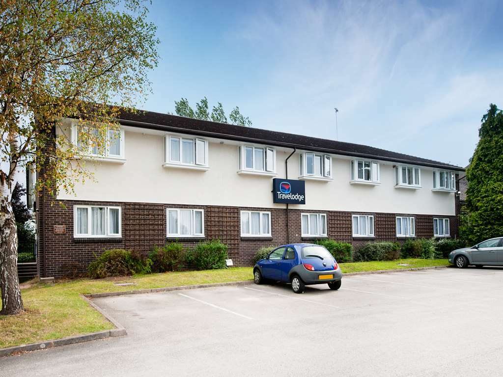Travelodge Chester Warrington Road Экстерьер фото